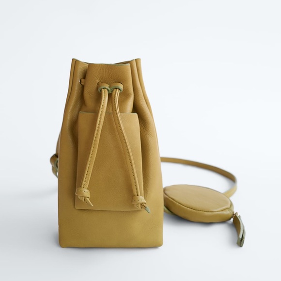 Leather Bucket Bag with Coin Purse Limited Edition - Picture 2 of 4